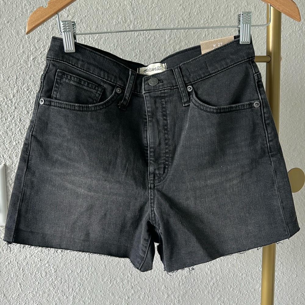 Madewell High-rise shorts. Size 27 new with tags